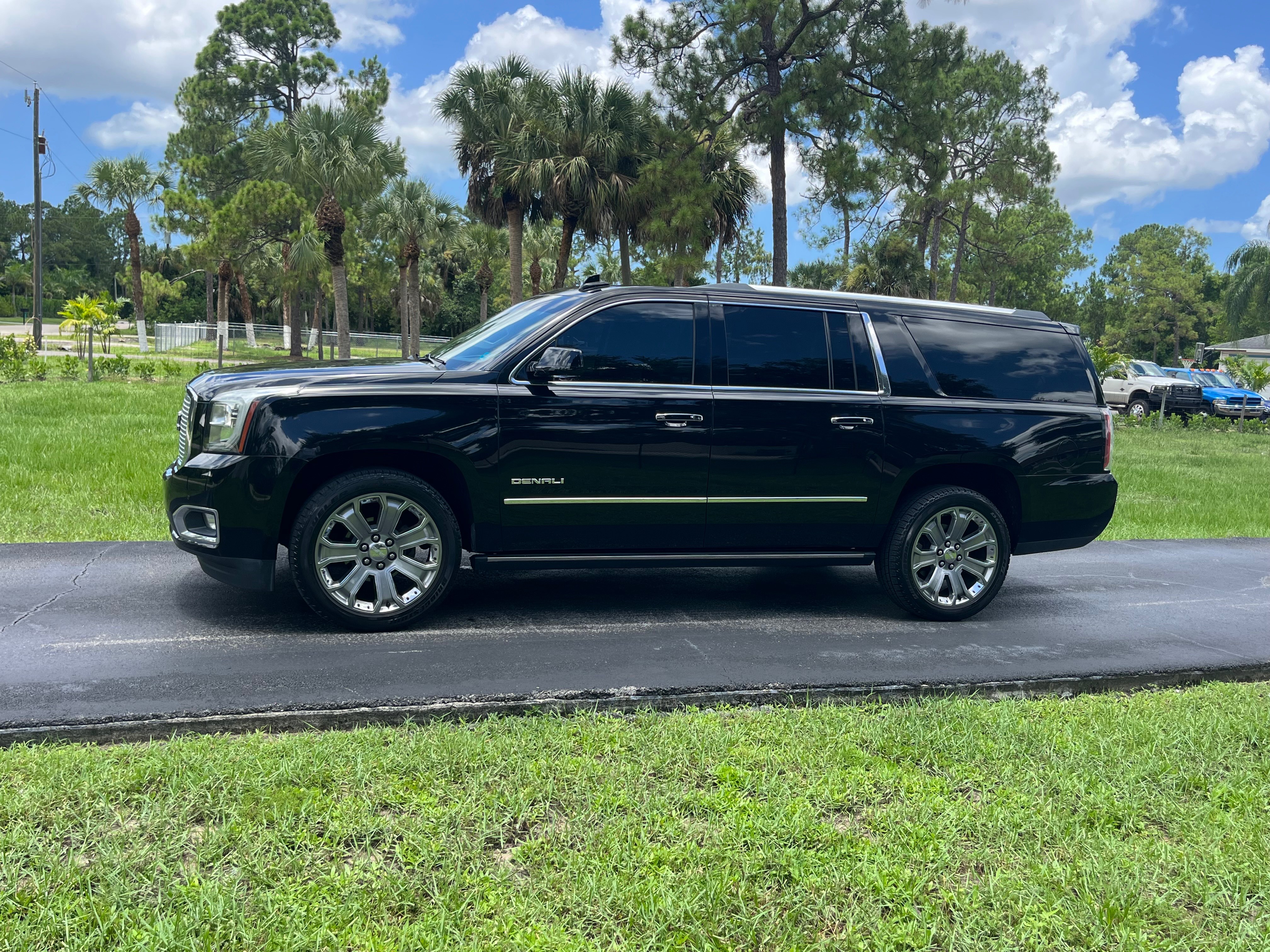 GMC Yukon XL Denali